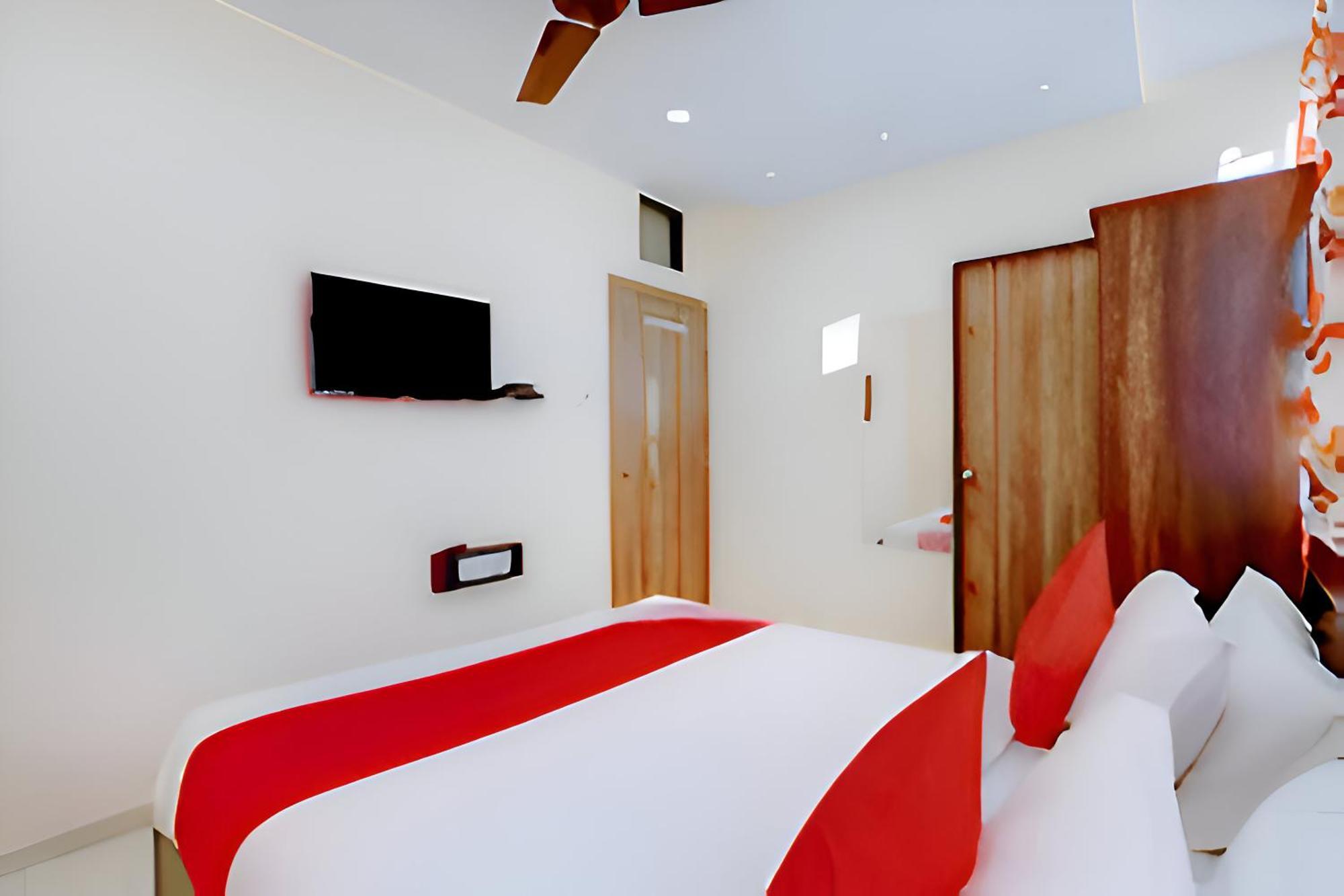 Hotel Blue Leaf Rajkot Luaran gambar